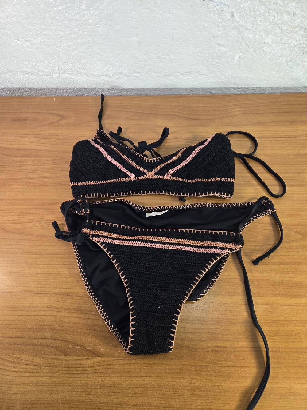 Xhilaration Black Crochet Bikini Set Large L Pink Stitch Trim Ruched Back